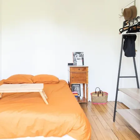 Apartment Charming Apt In The 20Th In Paris Paris
